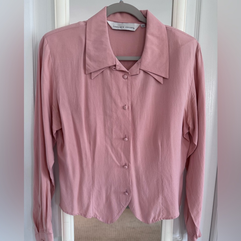 Carlie’s Court peach silk blouse size 12